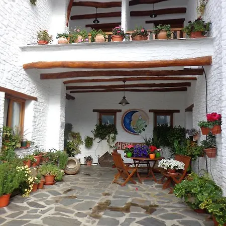 Hotel Estrella De Nieves Pampaneira